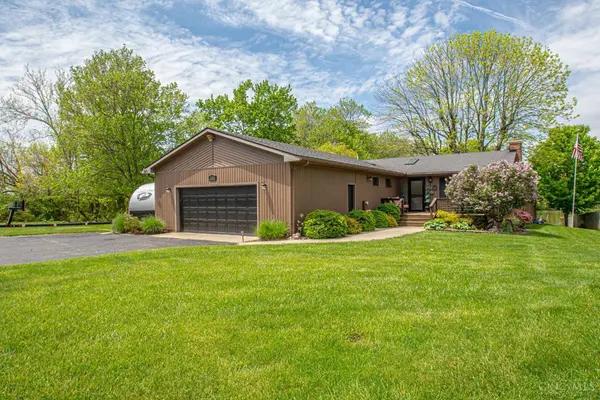 751 Lakengren Dr, Lakengren, OH 45320