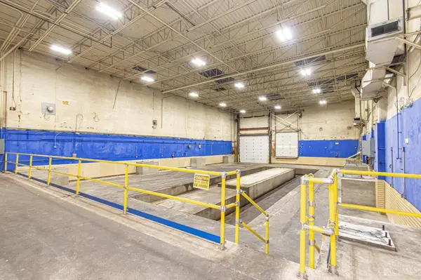 1875 Radio Rd, Riverside, OH 45431