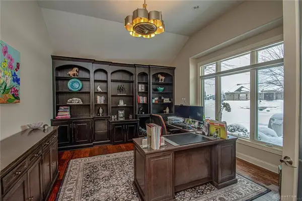 9428 Old Bridge Drive, Dayton, OH 45458