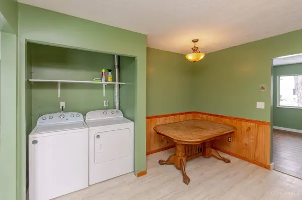 38 Lindway Dr, Fairborn, OH 45324