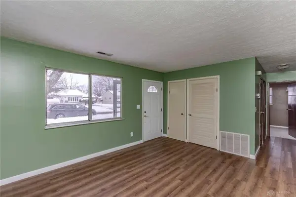 38 Lindway Drive, Fairborn, OH 45324