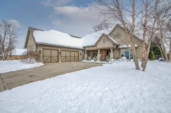 9428 Old Bridge Dr, Washington Twp, OH 45458