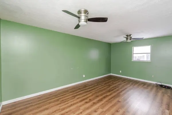 38 Lindway Dr, Fairborn, OH 45324