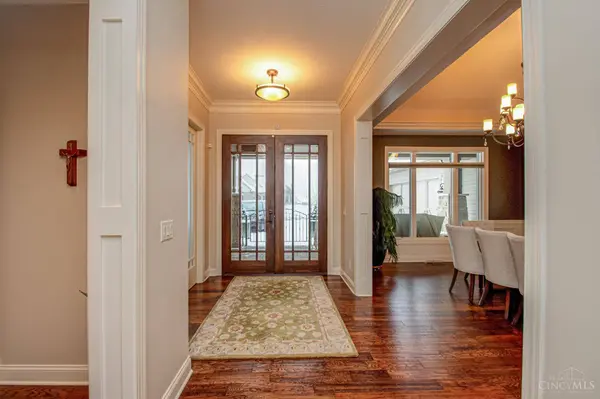 9428 Old Bridge Dr, Washington Twp, OH 45458