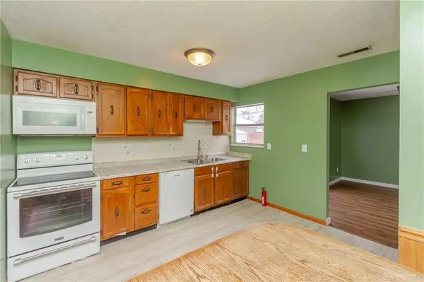 38 Lindway Drive, Fairborn, OH 45324