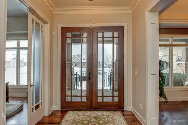 9428 Old Bridge Dr, Washington Twp, OH 45458