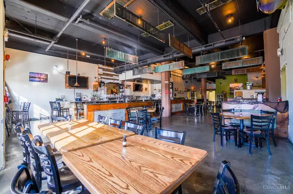 135 E 2nd St, Dayton, OH 45402