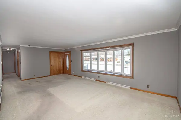 5463 Mississippi Dr, Fairfield, OH 45014