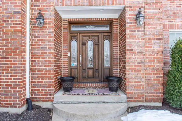 308 Yorkshire Ln, Beavercreek Twp, OH 45385