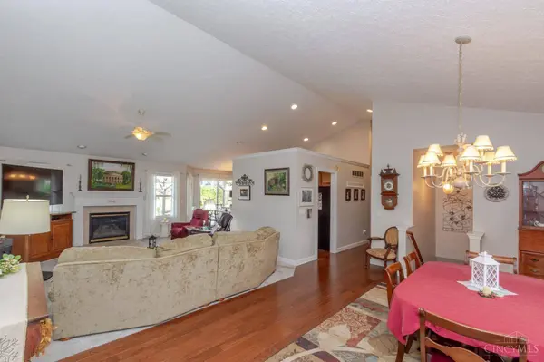 7335 Melinda Dr, Butler Twp, OH 45414