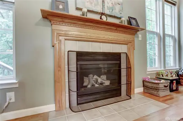 1872 Olde Haley Drive, Centerville, OH 45458