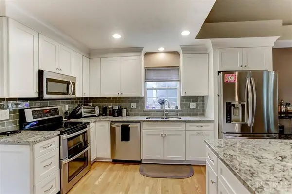 1872 Olde Haley Dr, Washington Twp, OH 45458