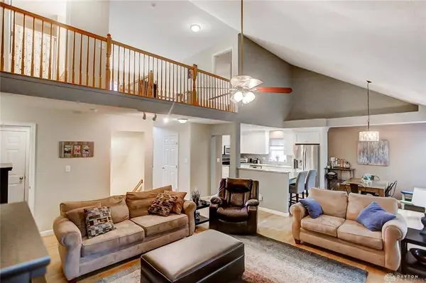 1872 Olde Haley Drive, Centerville, OH 45458