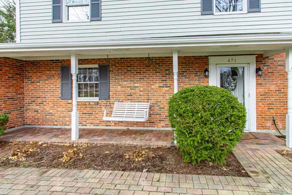 471 Roselake Dr, Centerville, OH 45458