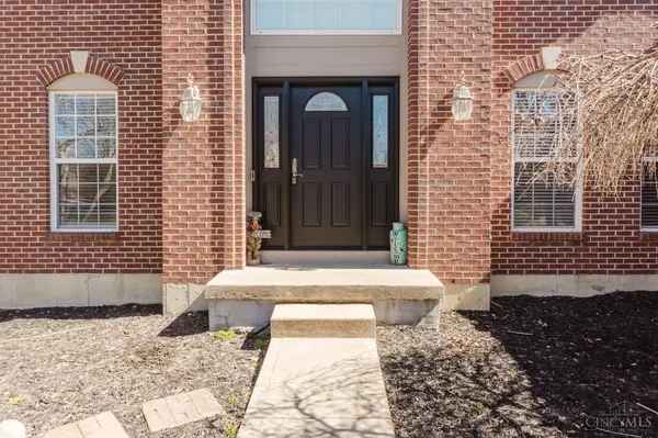 9729 Olde Georgetown Way, Centerville, OH 45458