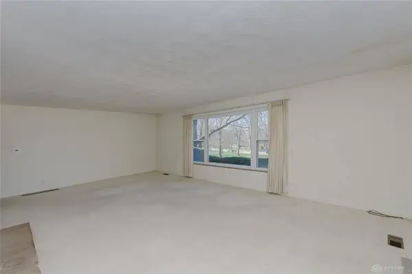 4390 Overland Trail, Kettering, OH 45429