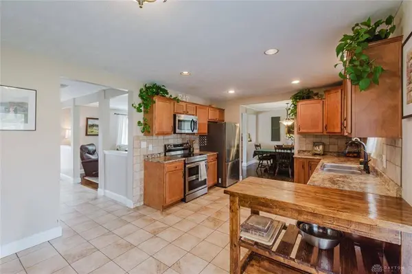 325 Thelma Avenue, Clayton, OH 45415