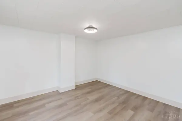 555 E Sycamore St, Miamisburg, OH 45342