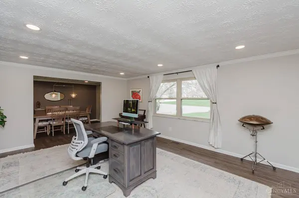 9043 Academy View Ct, Washington Twp, OH 45458