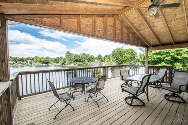 693 Lakengren Dr, Lakengren, OH 45320