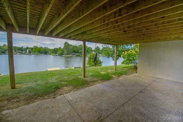 693 Lakengren Dr, Lakengren, OH 45320