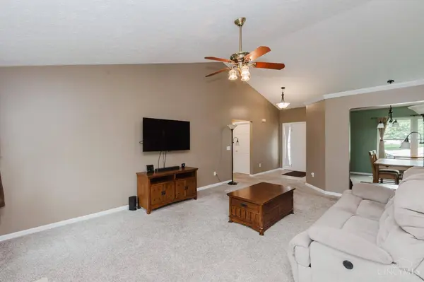 4492 Longmeadow Ln, Beavercreek, OH 45430