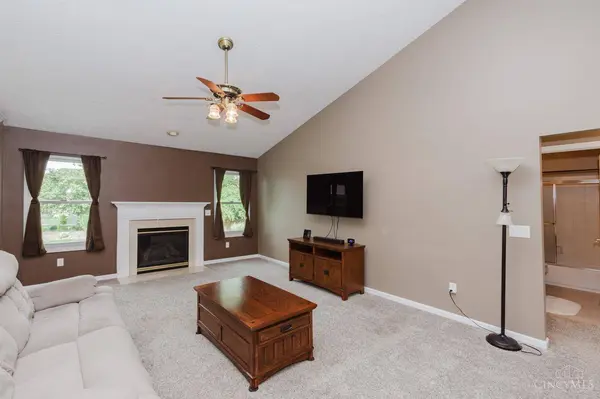 4492 Longmeadow Ln, Beavercreek, OH 45430