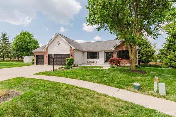 4492 Longmeadow Ln, Beavercreek, OH 45430