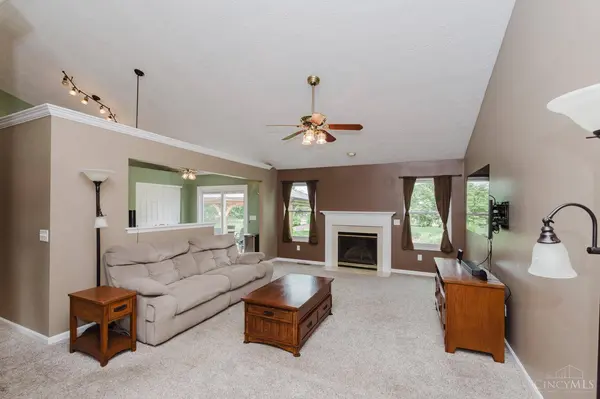 4492 Longmeadow Ln, Beavercreek, OH 45430