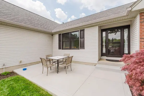 4492 Longmeadow Ln, Beavercreek, OH 45430