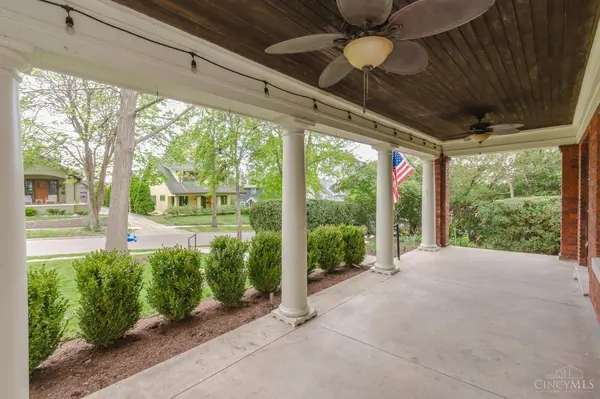 230 Rubicon Rd, Oakwood, OH 45409