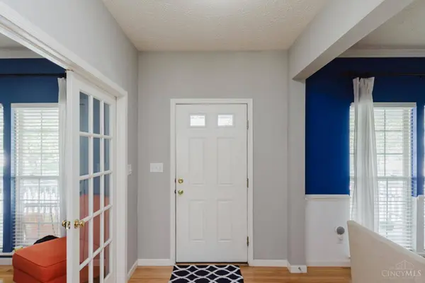9656 Olde  Georgetown Way, Centerville, OH 45458