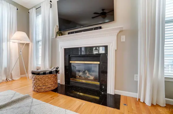 9676 Olde Georgetown Way, Centerville, OH 45458