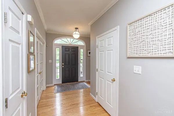 9676 Olde Georgetown Way, Centerville, OH 45458
