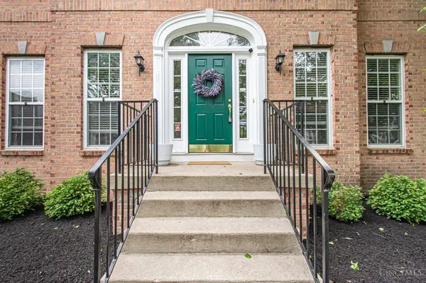 9676 Olde Georgetown Way, Centerville, OH 45458