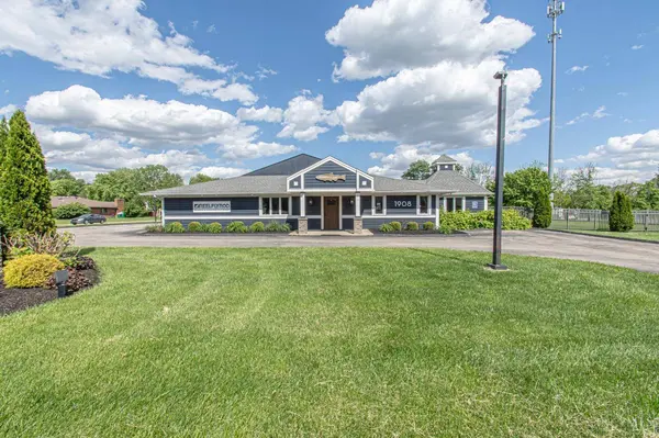 1908 N Lakeman Dr, Bellbrook, OH 45305