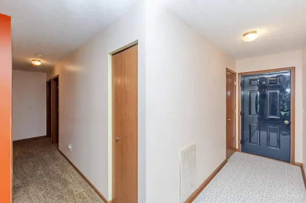 519 Lakengren Dr, Eaton, OH 45320