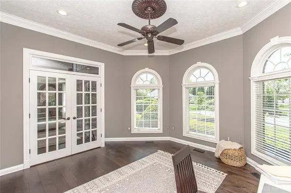 1123 Waters Edge Drive, Centerville, OH 45458