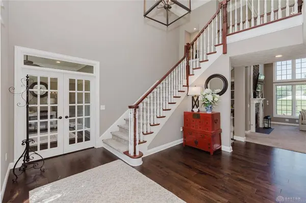 1123 Waters Edge Drive, Centerville, OH 45458