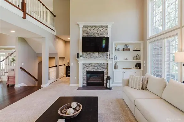 1123 Waters Edge Drive, Centerville, OH 45458