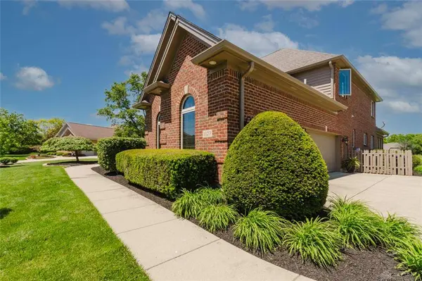 1123 Waters Edge Drive, Centerville, OH 45458