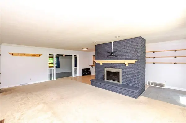 5665 Little Sugar Creek Road, Sugarcreek Township, OH 45440