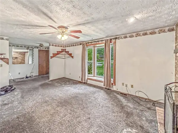 250 Sunnybrook Trail, Enon Vlg, OH 45323