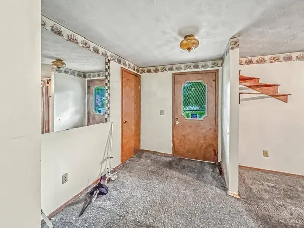250 Sunnybrook Trl, Enon, OH 45323