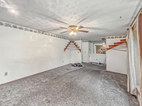 250 Sunnybrook Trl, Enon, OH 45323