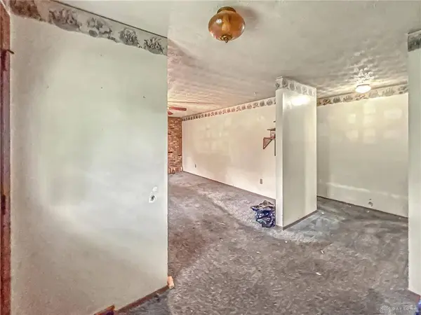 250 Sunnybrook Trail, Enon Vlg, OH 45323