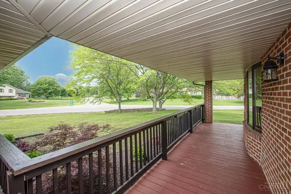 40 Lakengren Dr, Lakengren, OH 45320
