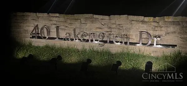 40 Lakengren Dr, Lakengren, OH 45320