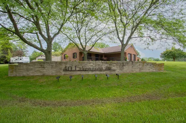 40 Lakengren Dr, Lakengren, OH 45320
