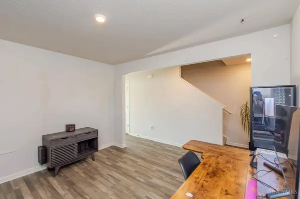 5762 Courtney Ln, Clayton, OH 45315